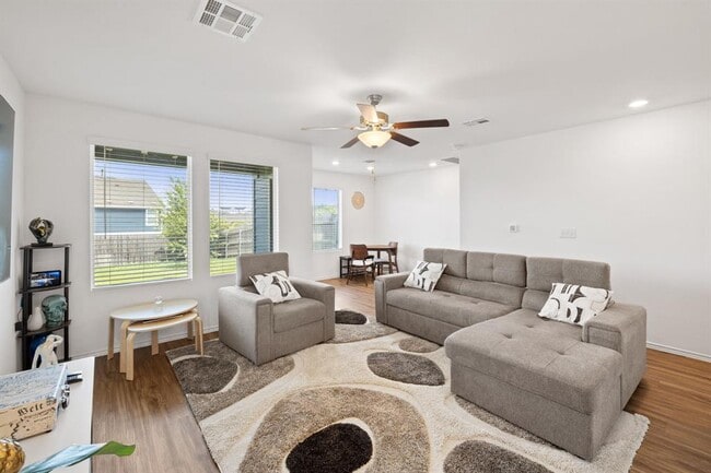 Building Photo - 7449 Sparkling Light Dr