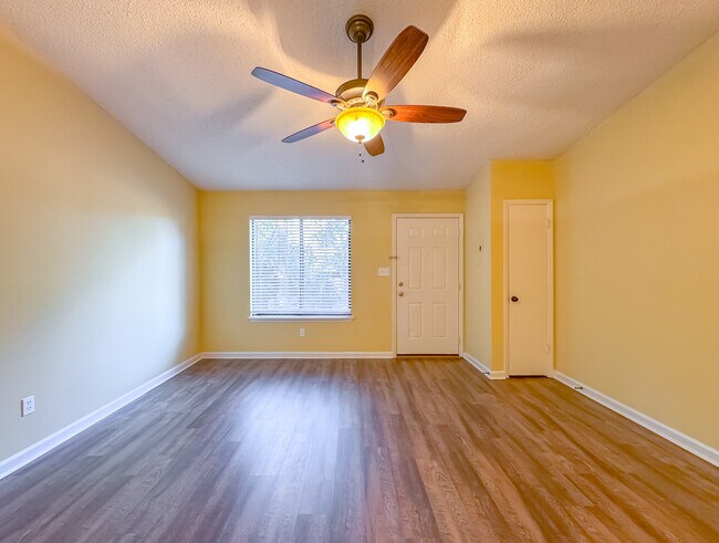 Foto del edificio - 1204 Hidden Pl