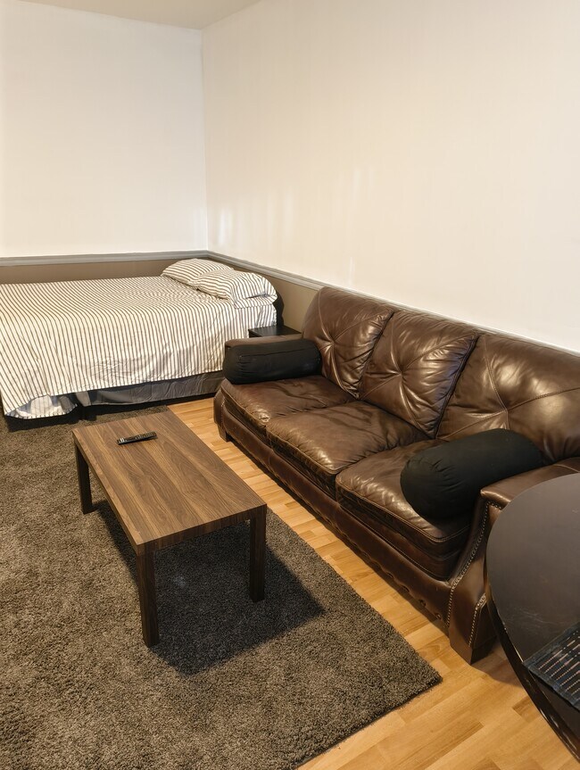 Foto del edificio - RSSR APARTMENTS