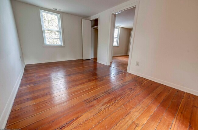 Foto del edificio - 5718 Pimlico Rd