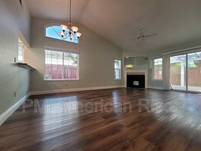 Building Photo - 5628 Bolton Way