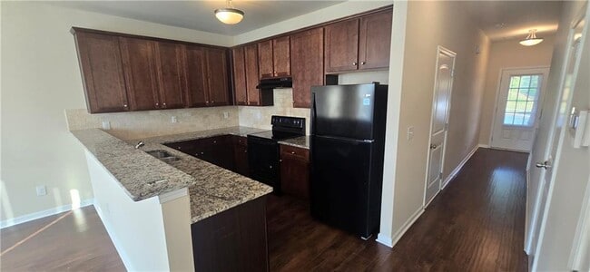 Building Photo - 5831 Taka Ln