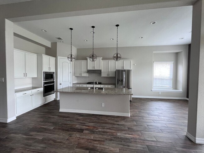 Foto del edificio - Gorgeous 4-bedroom home!