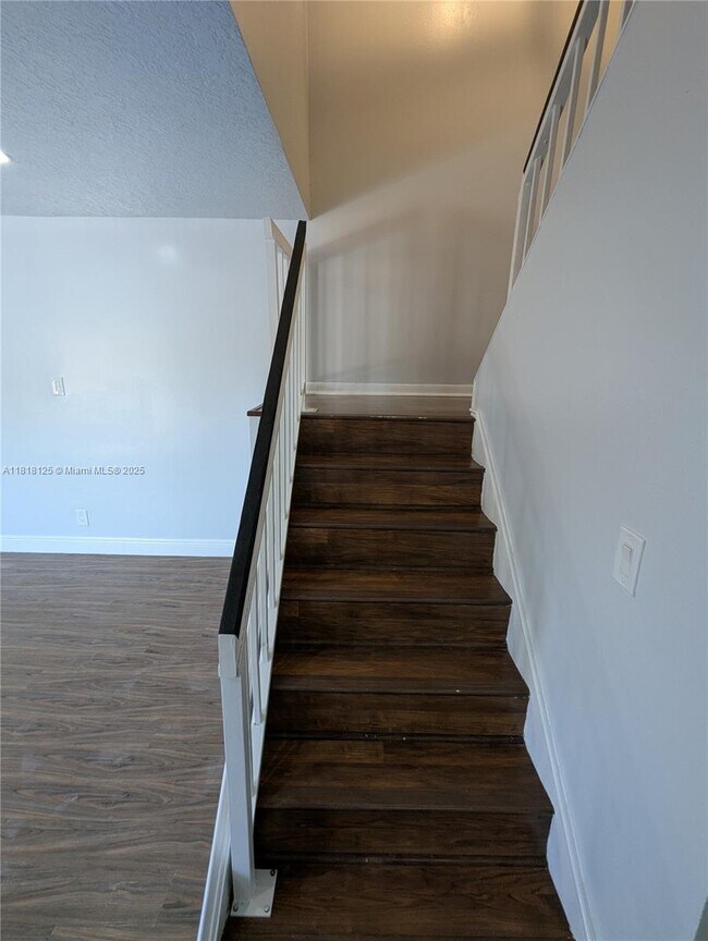 Building Photo - 5825 Swordfish Ct