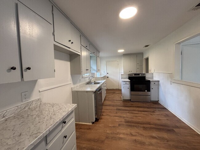 Foto del edificio - Newly updated 3 Bedroom 2 Bath located in the heart of Athens!