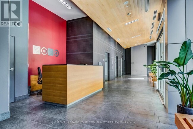 Photo du bâtiment - 333A-333 Adelaide St E