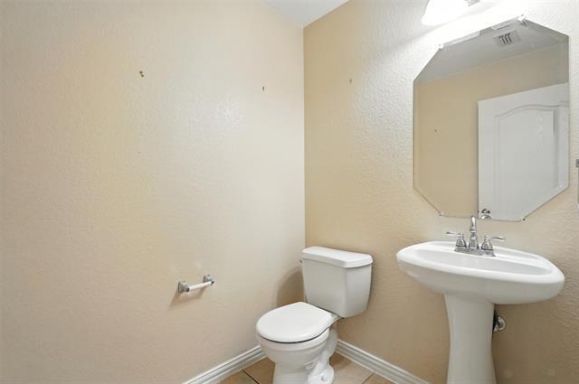 Building Photo - 3011 Clear Springs Dr