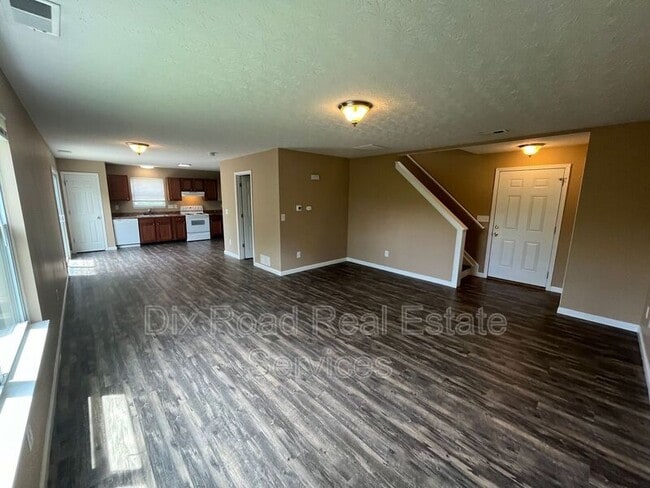 Building Photo - 256 Timber Hill Dr