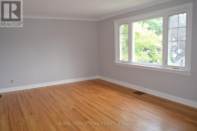 Building Photo - 516 Athlone Ave