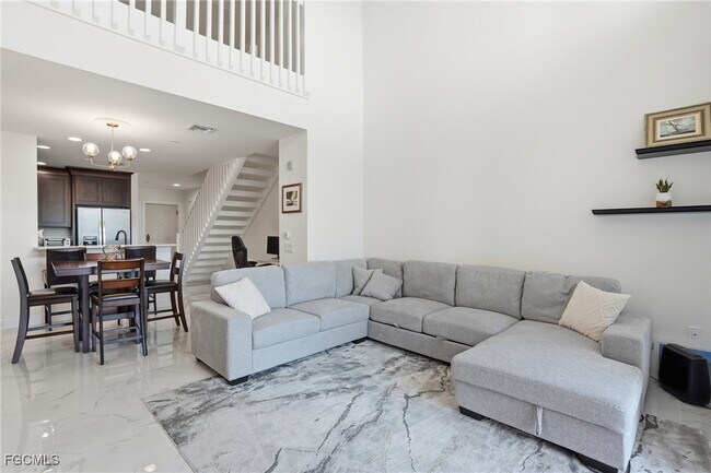 Foto del edificio - 2743 First St