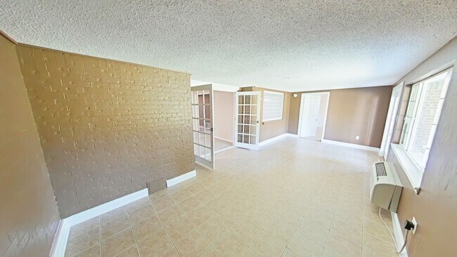 Building Photo - 2307 NW Crosby Park Blvd