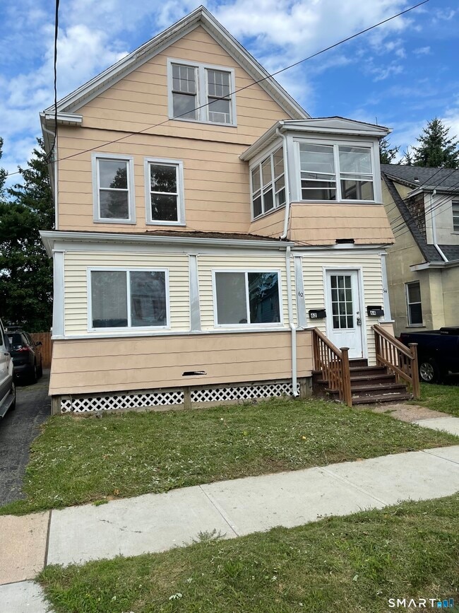 Building Photo - 64 Glemby St