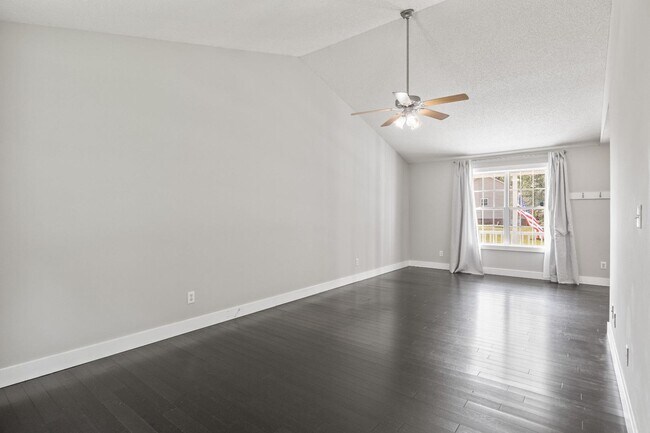 Foto del edificio - 1000 Meadowgreen Dr