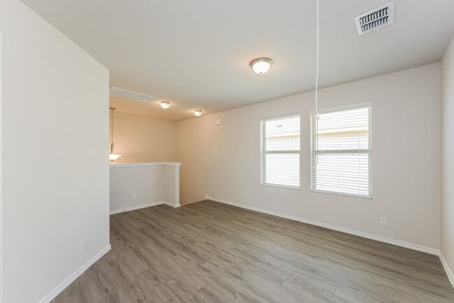 Building Photo - 2354 Dry Moss Way