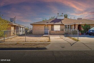 Building Photo - 5944 Bridalveil Dr