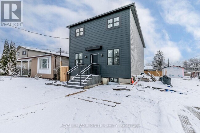 Building Photo - 781 Oliva St