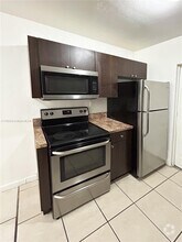 Building Photo - 738 NE 86th St