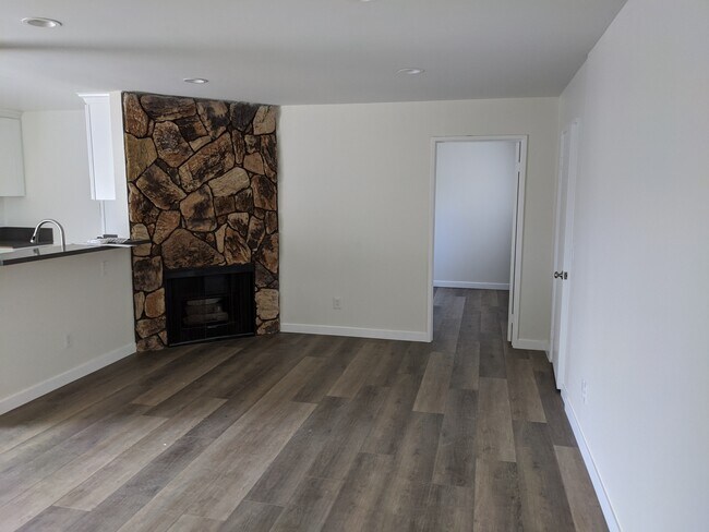 Sala de estar - 10255 Riverside Dr
