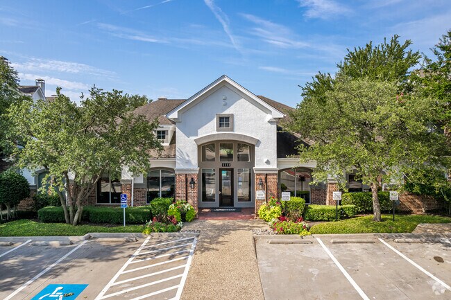 Foto del edificio - Eleven11 Lexington at Flower Mound