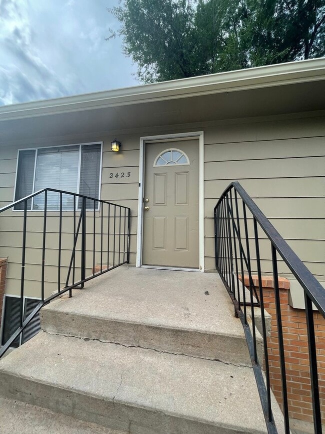 Foto del edificio - 2423 Crabtree Drive