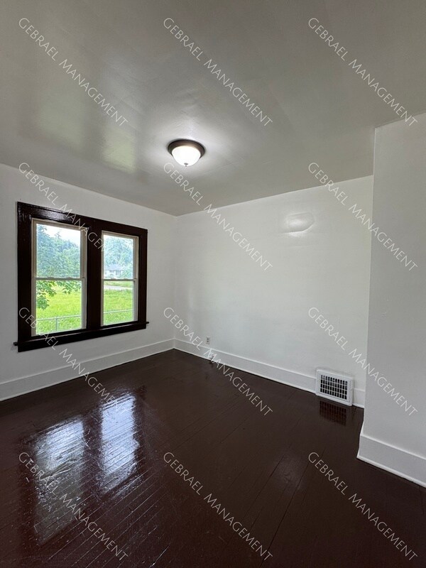 Foto del edificio - 2013 Begole St