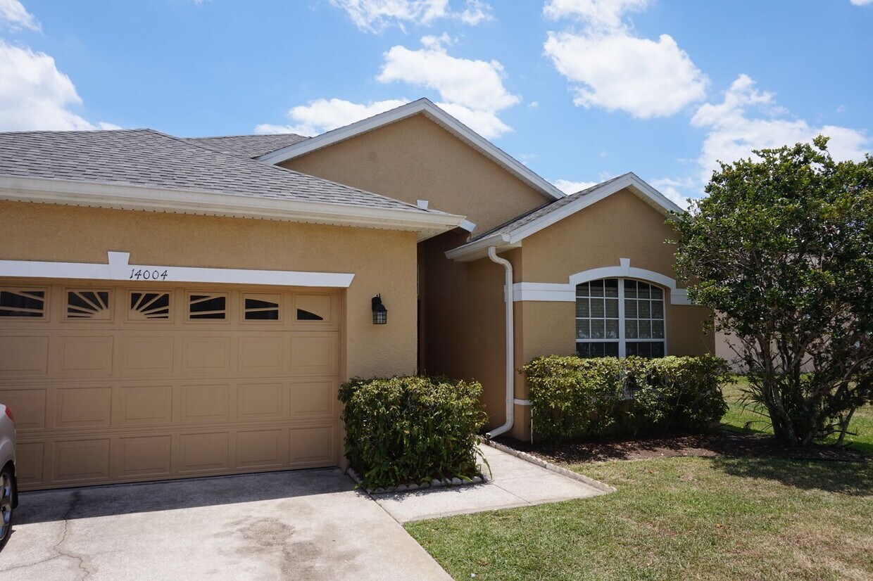 Primary Photo - Spacious home in Southchase 4 Bed 3 bath
