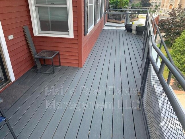 Building Photo - 112 Franklin St