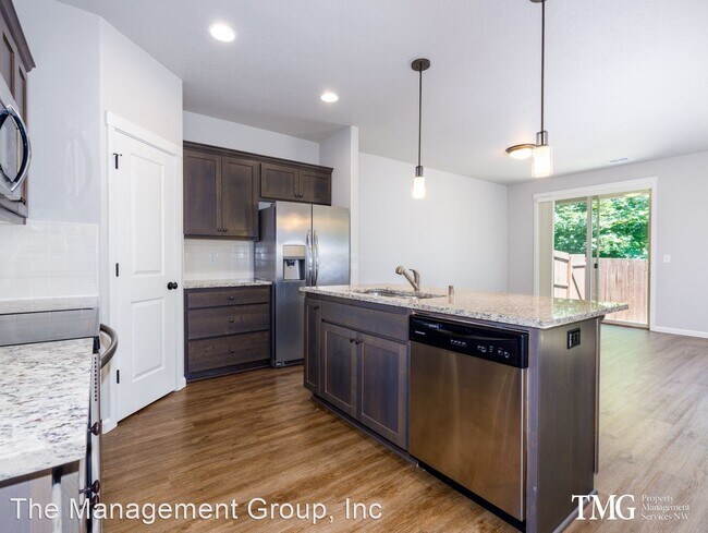 Building Photo - 3 br, 2.5 bath House - 11305 NE 14th Ct