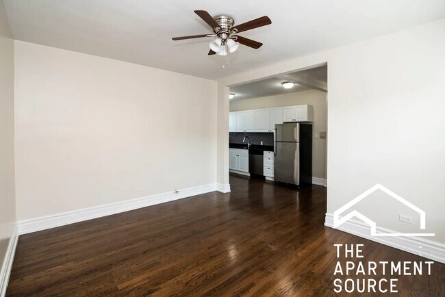 Foto del edificio - 3820 N Greenview Ave