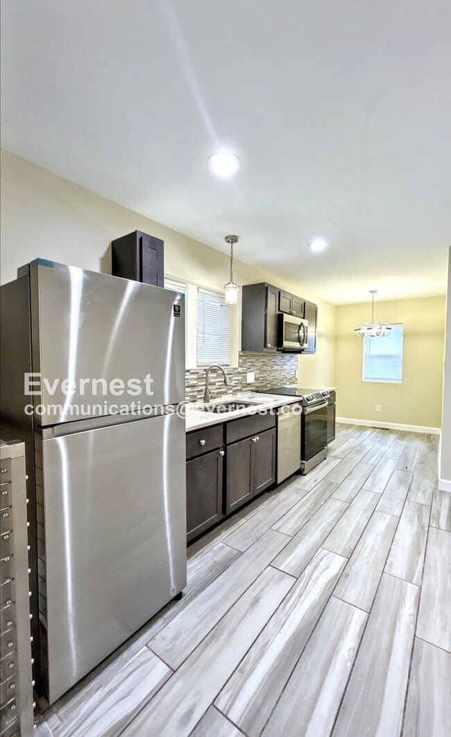 Foto del edificio - 6902 Greenway Ave