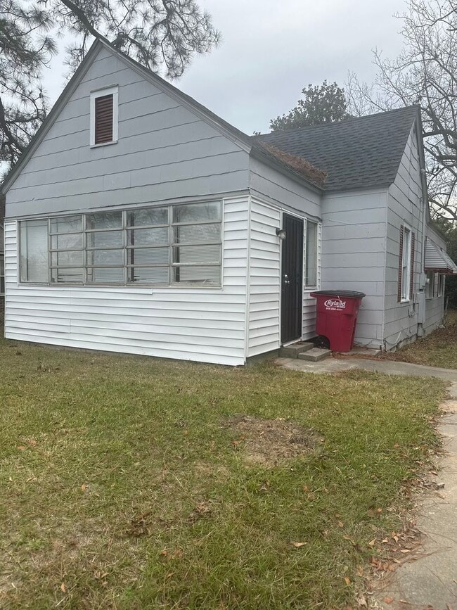 Building Photo - 536 Heard Ave