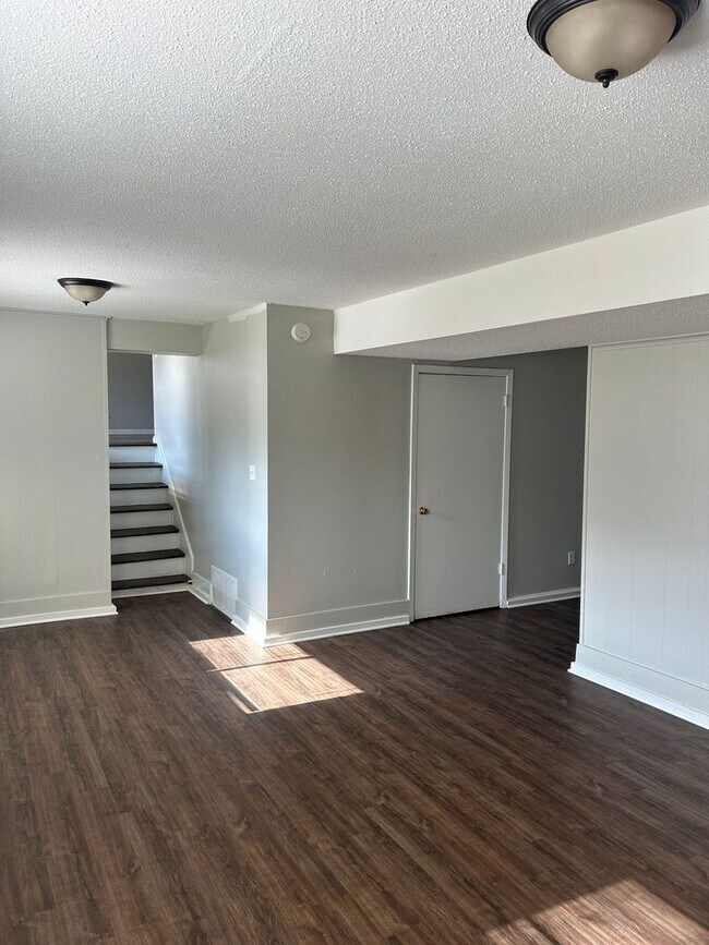 Foto del edificio - 4558 Almo Ave