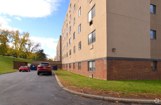 Building Photo - Burns Apartments