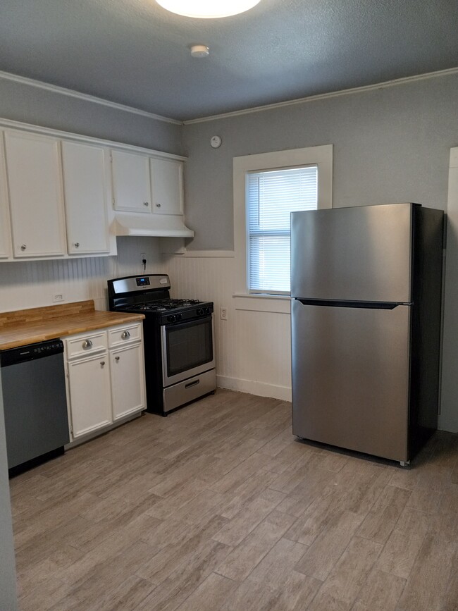 Huge kitchen with all new appliances! - 2118 W 3rd Ave