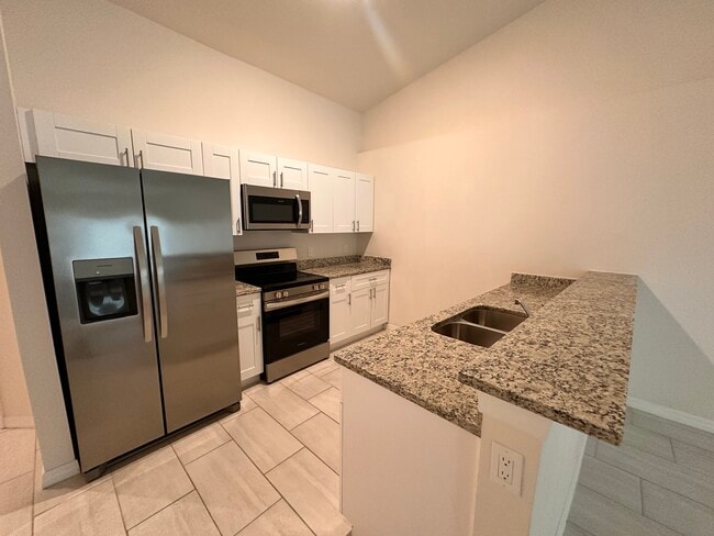 Photo - 1020 NE 15th Ln House