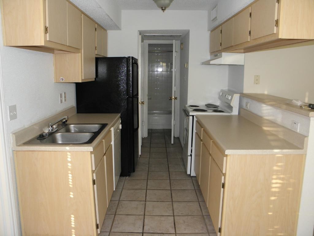 2750 Holly Hall St Unit 904, Houston, TX 77054 Condo for Rent in