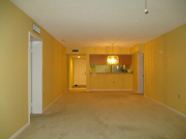 2581 Village Blvd Unit 404, West Palm Beach, FL 33409 - Condo for Rent ...