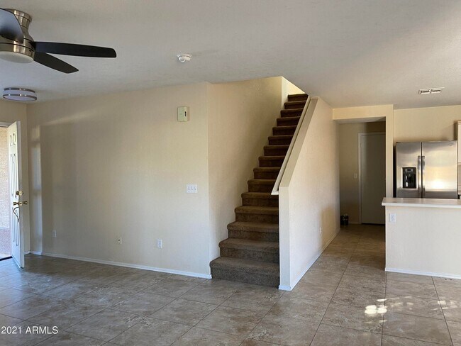 Foto del edificio - 7500 E Deer Valley Rd
