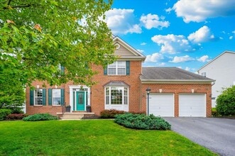 Building Photo - 11050 Sanandrew Drive
