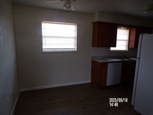 Foto del edificio - 4210 SW Summit Ave