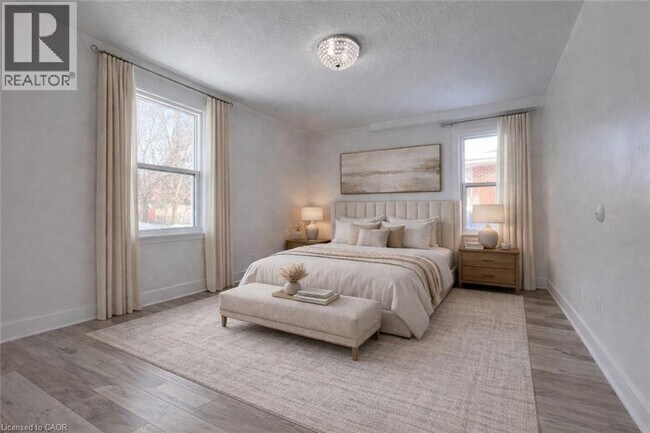 Photo du bâtiment - 168 Fifth Ave