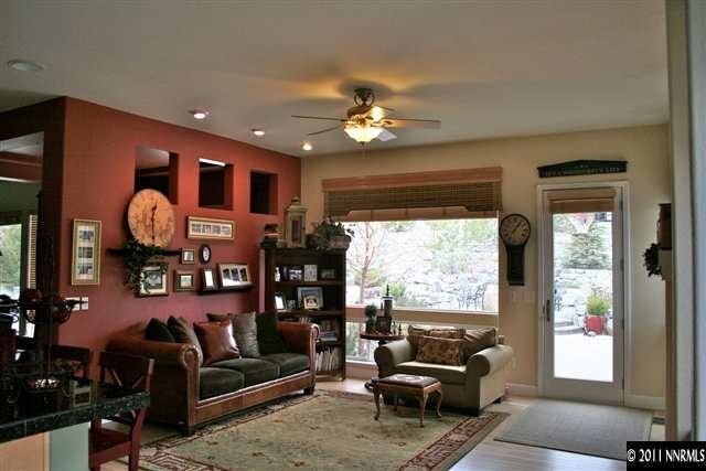 Foto del edificio - 516 Spirit Ridge Ct
