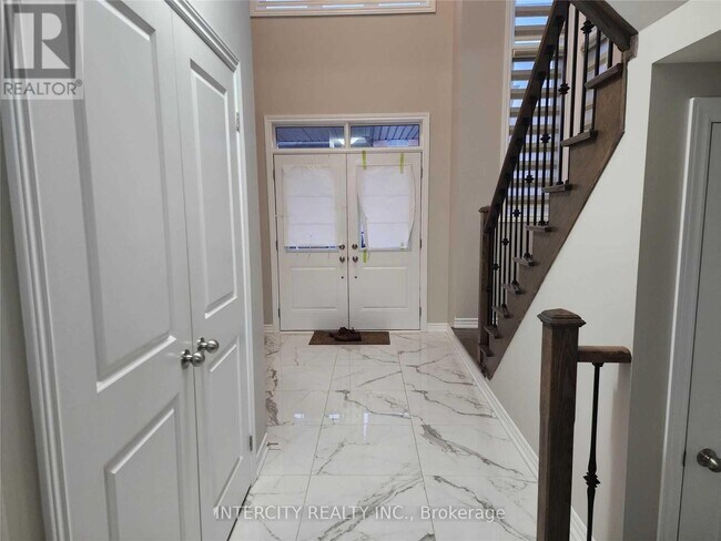 Photo du bâtiment - 6 Keith Monkman Wy