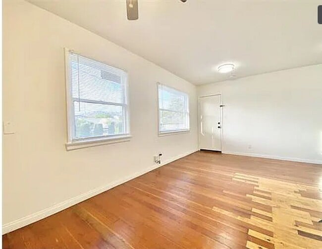 Foto del edificio - 2835 Huron St