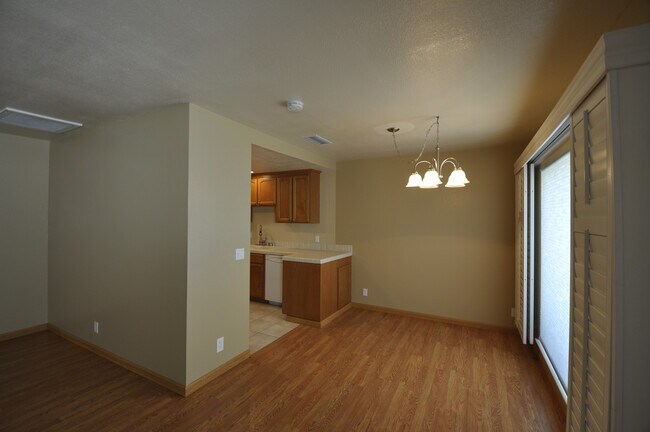 Building Photo - Condo In The Villages