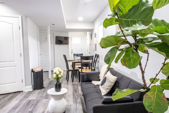 Foto del edificio - 45 Rhode Island Ave NE