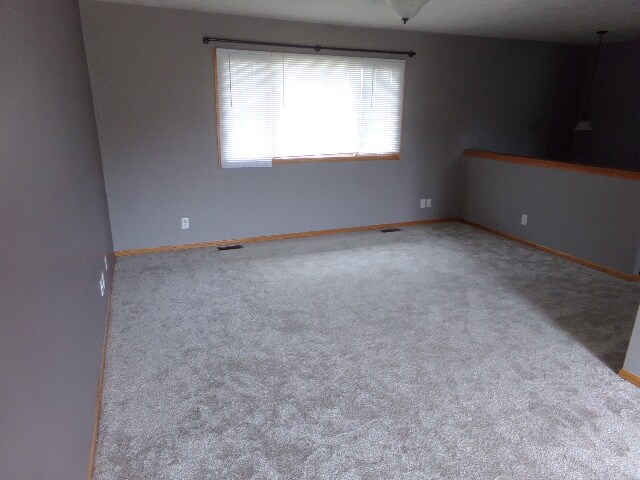 Foto del edificio - BCR 8123 Matthew Place-