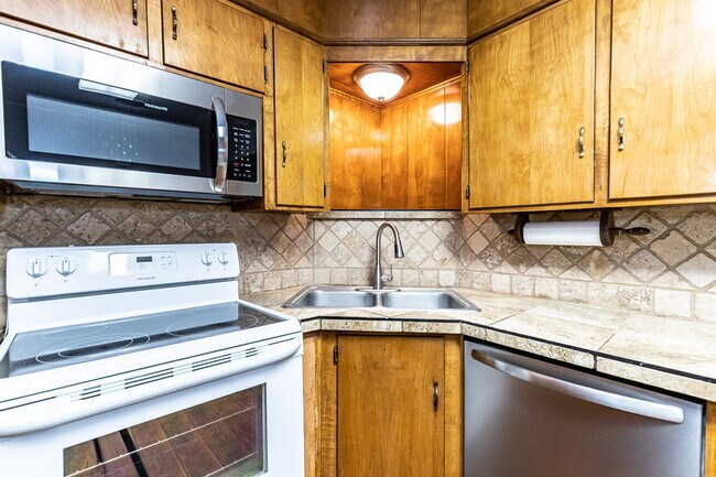 Foto del edificio - Cute 2/2 With Tons of Space, Minutes from Texas Tech!