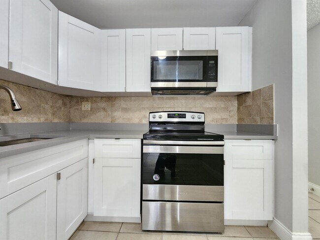 Foto del edificio - 4304 NW 9th Ave