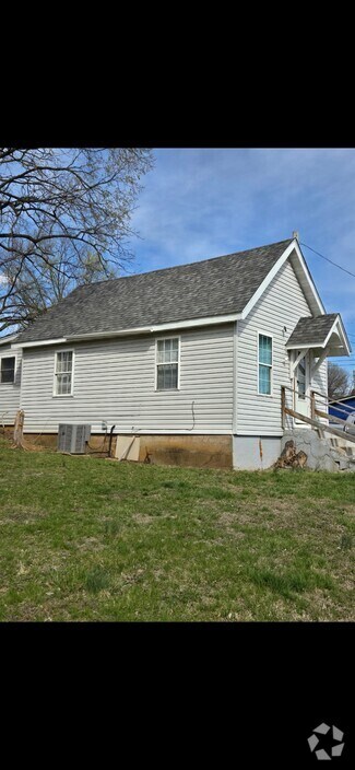 Building Photo - 500 Glendale St